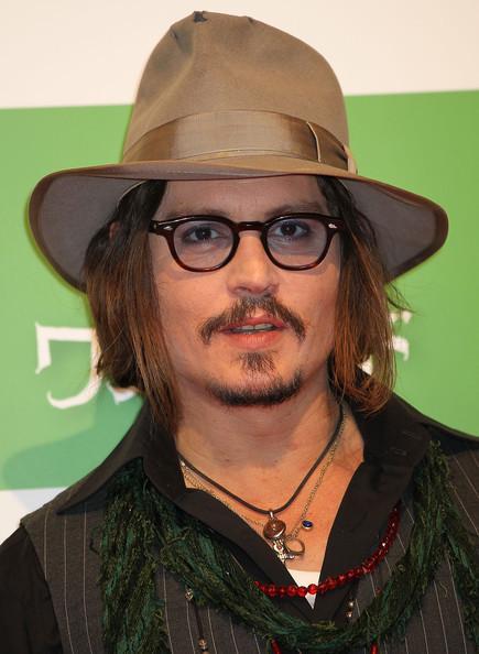 http://cdn.idntimes.com/content-images/post/old/74099-hats.jpg