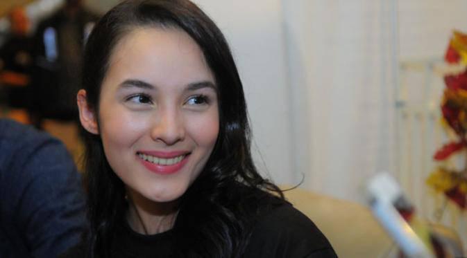 http://cdn.idntimes.com/content-images/post/old/93996-095903500_1420636881-Chelsea_Islan-3.jpg