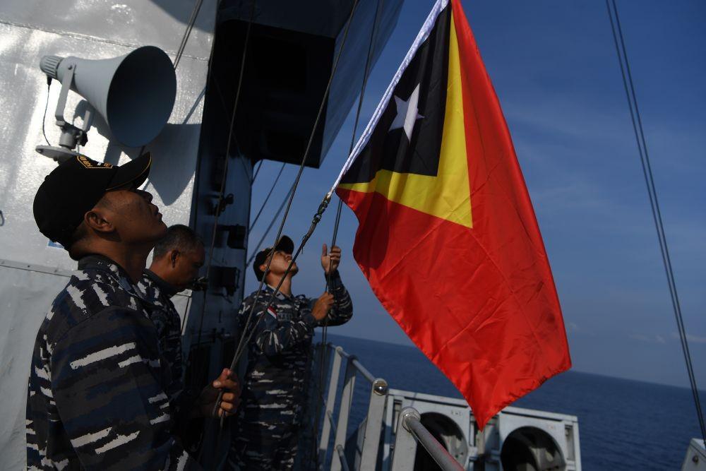 https://cdn.idntimes.com/content-images/post/20191211/antarafoto-kri-usman-harun-tiba-di-timor-leste-11122019-zk-1-4e3b000f3eb84f8982beeeb02f97a560.jpg