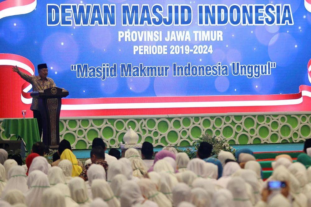 https://cdn.idntimes.com/content-images/post/20191015/antarafoto-pelantikan-pengurus-dewan-masjid-indonesia-jawa-timur-031019-ma-3-19e9329808efe687c3b4b3a96fa3da0a.jpg