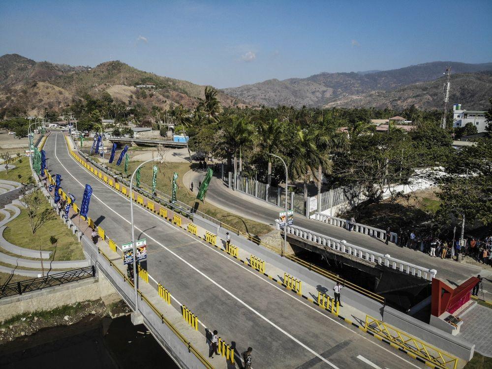 https://cdn.idntimes.com/content-images/post/20190910/antarafoto-peresmian-jembatan-dan-taman-bj-habibie-29082019-dr-02-ee28a8373096bdd9874247dd31060bdf.jpg