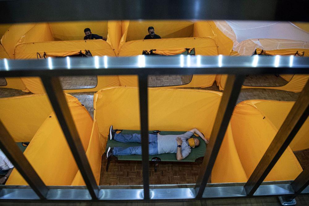 https://cdn.idntimes.com/content-images/post/20200517/antarafoto-persiapan-lokasi-isolasi-sementara-penanganan-covid-19-170520-sgd-3-c632cd6d02e254a91db1fc732317f4fe.jpg
