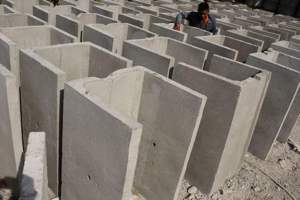 https://cdn.idntimes.com/content-images/post/20190909/antarafoto-produksi-beton-pracetak-u-ditch-meningkat-010819-ap-2-fb4cc3d334f74470c8667ca49c10792f.jpg