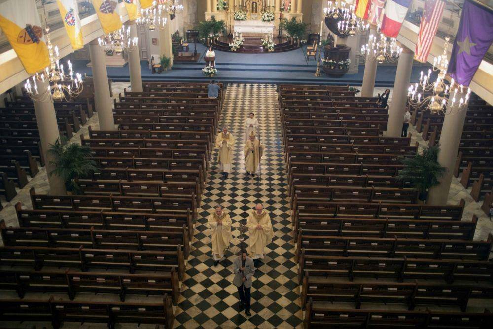 https://cdn.idntimes.com/content-images/post/20200413/antarafoto-us-livestreameastermass-coronavirus-13042020-2afb9cf6205d6bcced6c83bed2b4ffd5.jpg