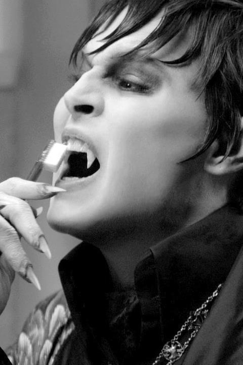 http://cdn.idntimes.com/content-images/post/old/cb277-barnabas_fanpopcom.jpg