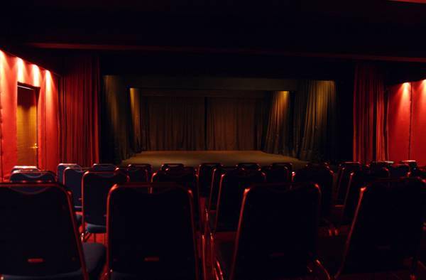 http://cdn.idntimes.com/content-images/post/old/e35f6-Petra6_petralittletheaterblogspot.jpg