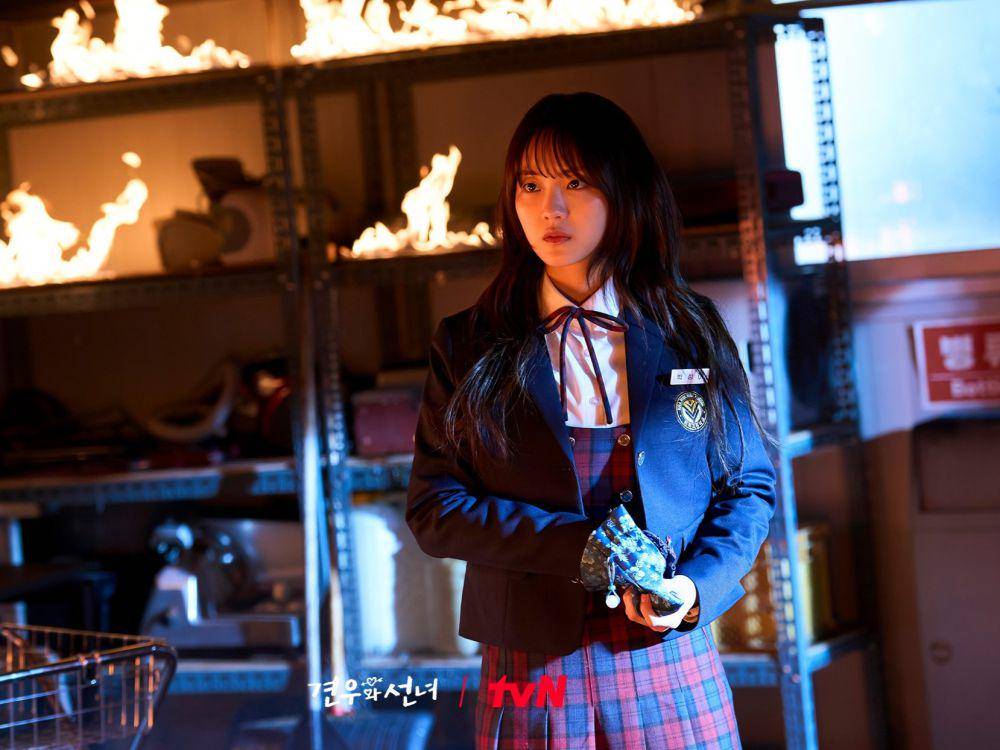 still cuts drama Head Overs Heels (instagram.com/tvn_drama)