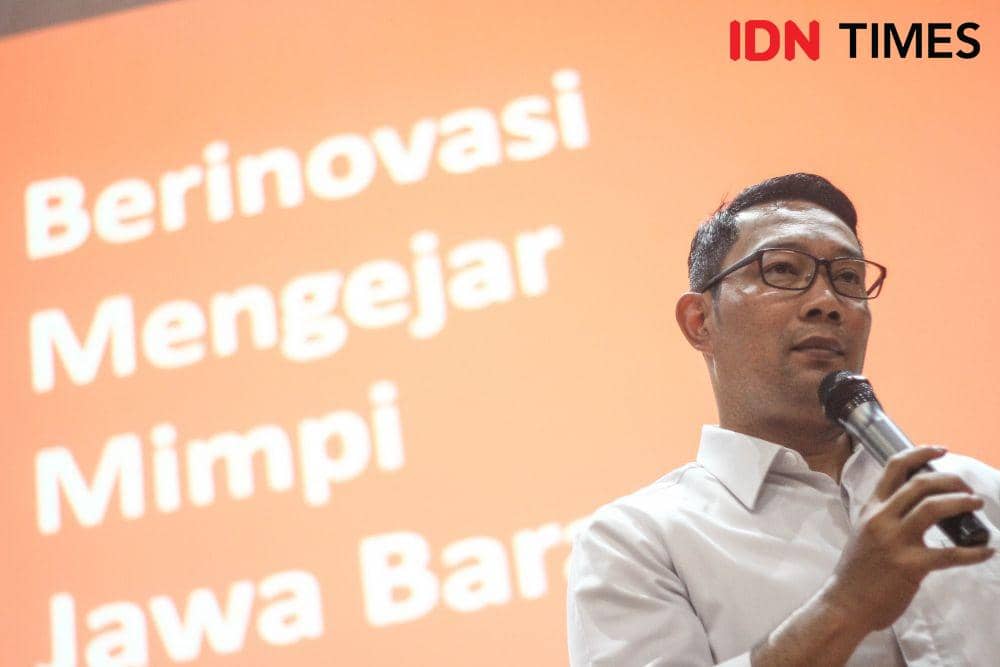 https://cdn.idntimes.com/content-images/post/20190326/gubernur-jawa-barat-ridwan-kamil-di-acara-idn-times-jabar-1887-9f70cd9f7819c7a9380e4ff72821ad80.jpg