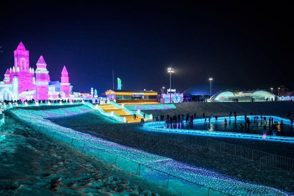 https://cdn.idntimes.com/content-images/post/20200114/h-hafid-harbin-ice-and-snow-festival-idn-050120-0011-3184b846646e6f3cd95e7bd6d89c39ca.JPG