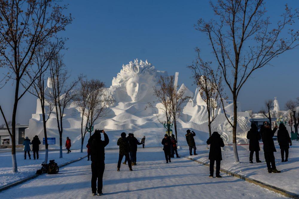 https://cdn.idntimes.com/content-images/post/20200114/h-hafid-harbin-ice-and-snow-festival-idn-050120-009-169cb715a7dcf3147004d6c466fc170d.JPG