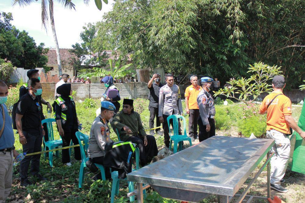 Proses pembongkaran makam Brigadir Nurhadi pada 1 Mei 2025 lalu. (dok. Istimewa)