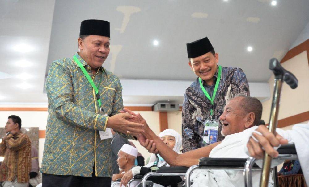 Pelepasan jemaah calon haji kloter 23 di embarkasi Medan (Dok. Istimewa)