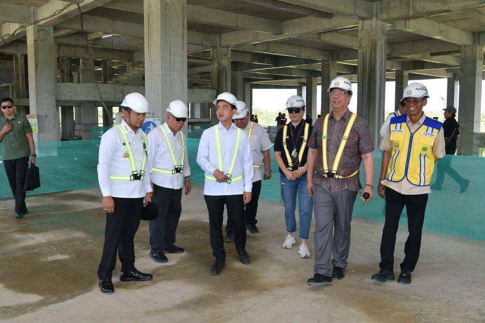Wakil Presiden (Wapres) RI, Gibran Rakabuming meninjau sejumlah proyek strategis di Ibu Kota Nusantara (IKN), Kalimantan Timur, Rabu (28/05/2025) (dok. Setwapres)