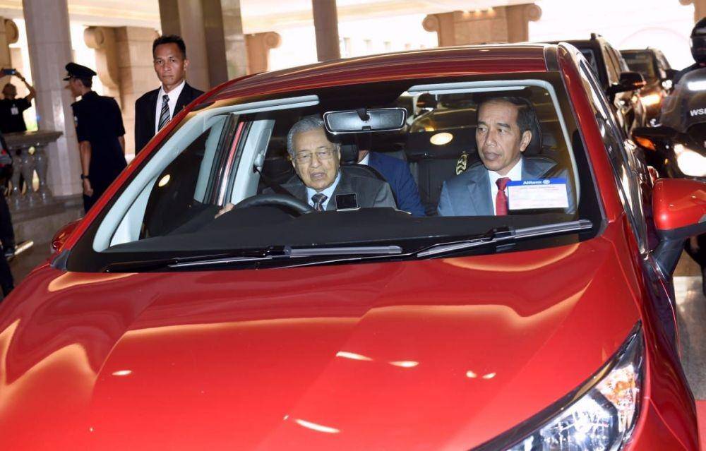 https://cdn.idntimes.com/content-images/post/20190809/jokowi-9-agustus-2019-12-c7b2ac5f7989869d5b7c452b9f3614e1.jpg