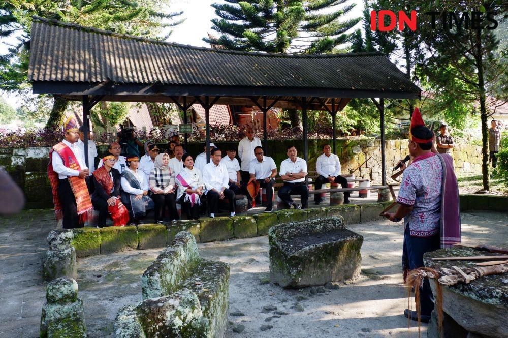 https://cdn.idntimes.com/content-images/post/20190801/jokowi-ke-toba3-0d00fca5e1ab25f379f01451de3a8283.jpg