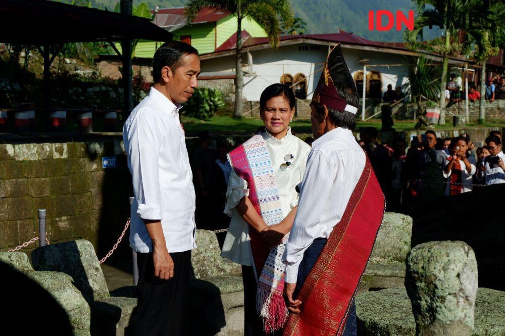 https://cdn.idntimes.com/content-images/post/20190801/jokowi-ke-toba4-8276c2f65e4765ea6cb18a9553169f41.jpg