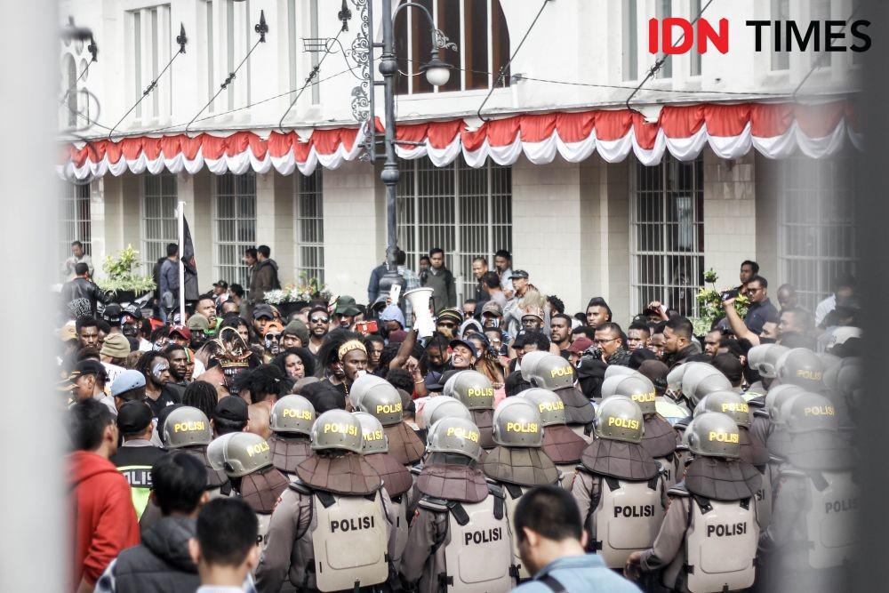 https://cdn.idntimes.com/content-images/post/20190827/mahasiswa-papua-di-bandung-3060-27cce6672aa3dba12da74ec5d7178840.jpg