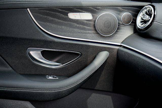 ilustrasi audio mobil (pexels.com/Mike Bird)
