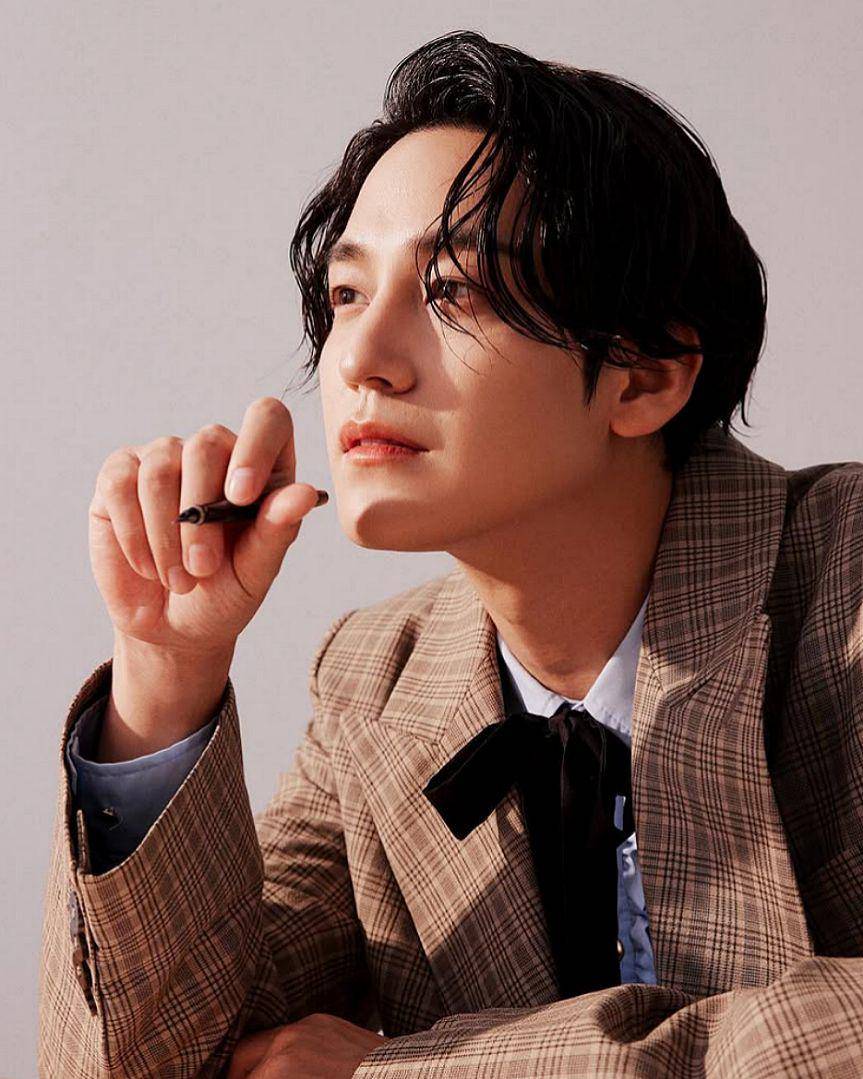 potret Kim Bum (instagram.com/k.kbeom)