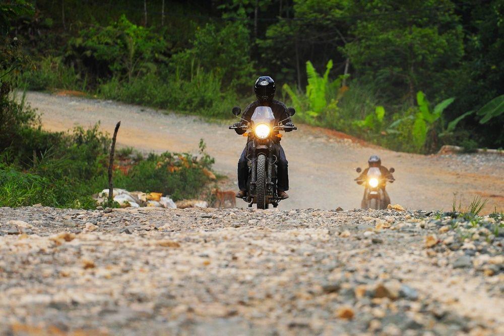 https://cdn.idntimes.com/content-images/post/20191201/royal-enfield-himalayann2-20c0cab9d43f3e4bd0702515125e72e9.jpg