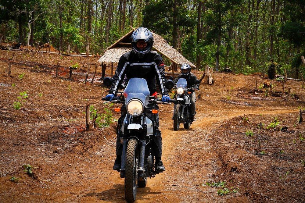 https://cdn.idntimes.com/content-images/post/20191201/royal-enfield-himalayann4-48a1c789060758bf5b4cb354d55ca13a.jpg