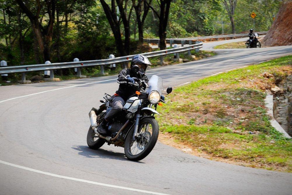 https://cdn.idntimes.com/content-images/post/20191201/royal-enfield-himalayann5-f9546060f87fd26ad3249ed87daff2fd.jpg