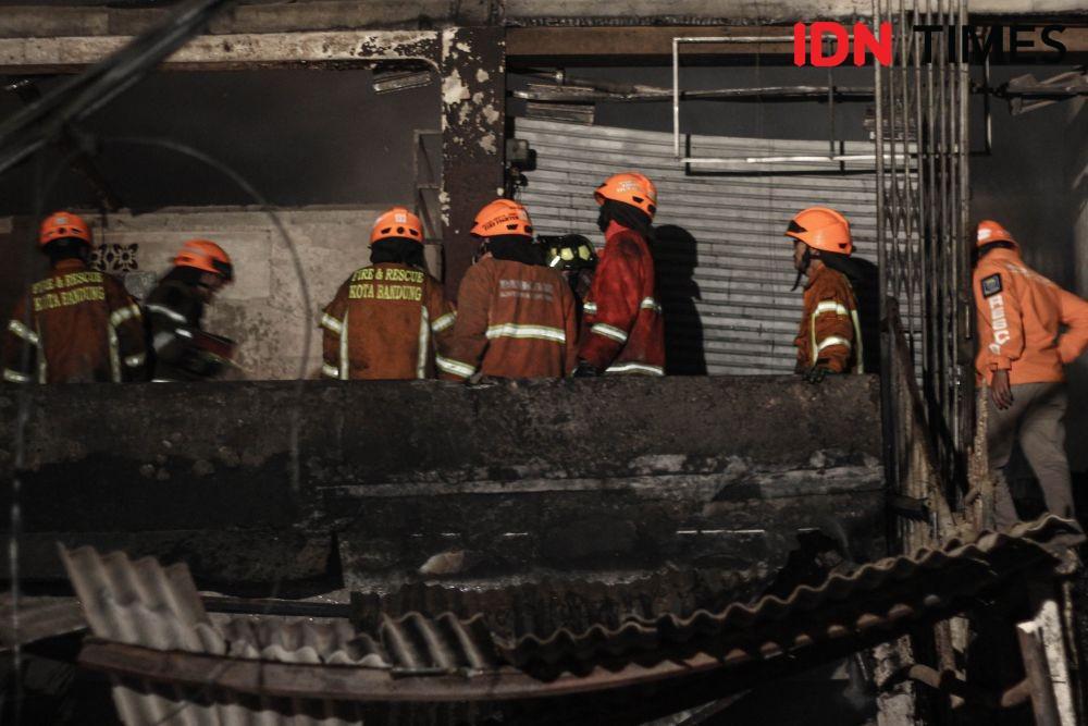 https://cdn.idntimes.com/content-images/post/20190610/suasana-kebakaran-pasar-ujungberung-bandung-9052-5025226eaa7482371a9af28119156e34.jpg