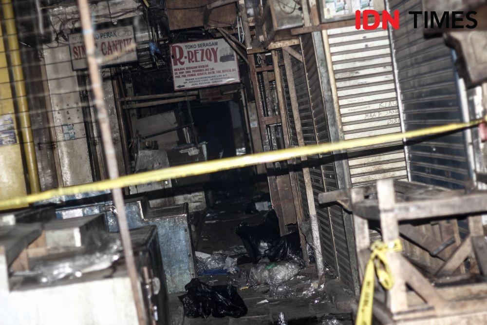 https://cdn.idntimes.com/content-images/post/20190610/suasana-kebakaran-pasar-ujungberung-bandung-9205-641dce8f4dc49c26164e3e9b7cb69aa2.jpg