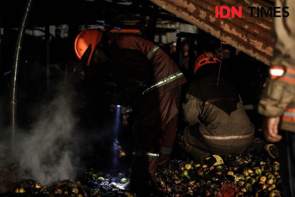 https://cdn.idntimes.com/content-images/post/20190610/suasana-kebakaran-pasar-ujungberung-bandung-9220-0d7365db813763470e4ff45b09f884c1.jpg