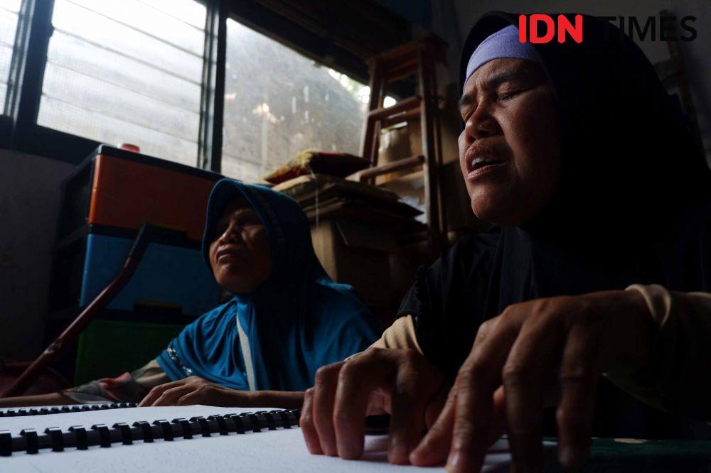 https://cdn.idntimes.com/content-images/post/20190509/tadarus-disabilitas-netra-medan-13-d1494f9a8fee662e9ead866144b158a1.jpg