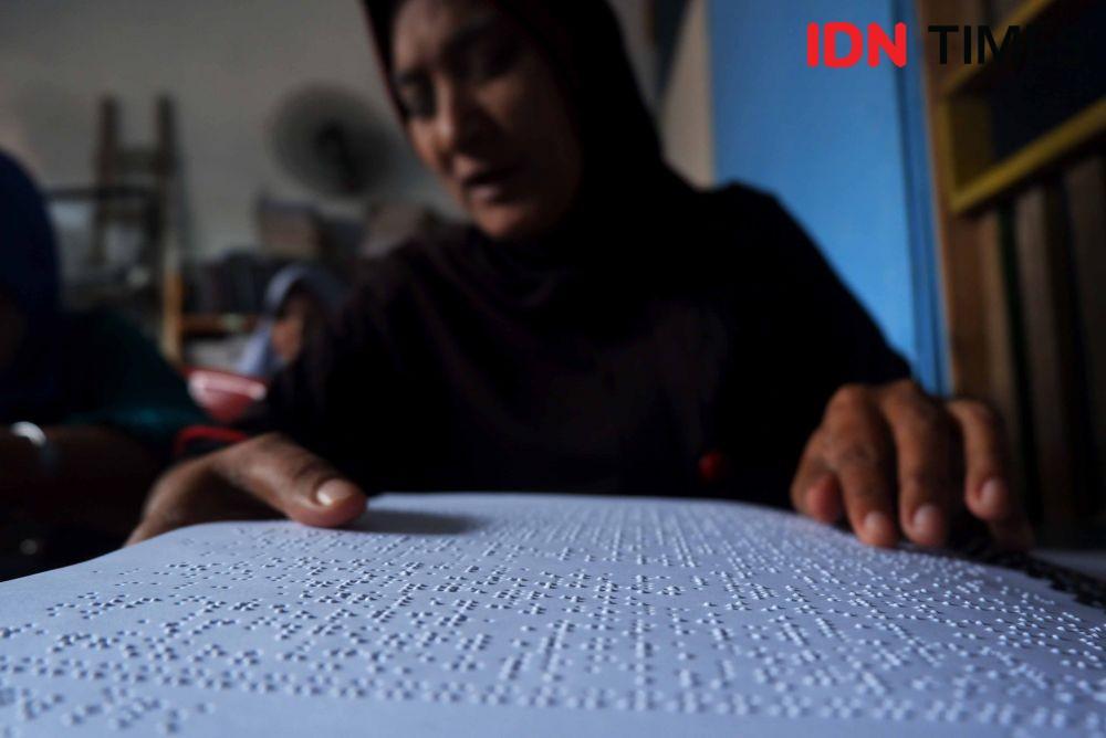https://cdn.idntimes.com/content-images/post/20190509/tadarus-disabilitas-netra-medan-7-9c1b835c6283d1ab6158168fc21380f1.jpg