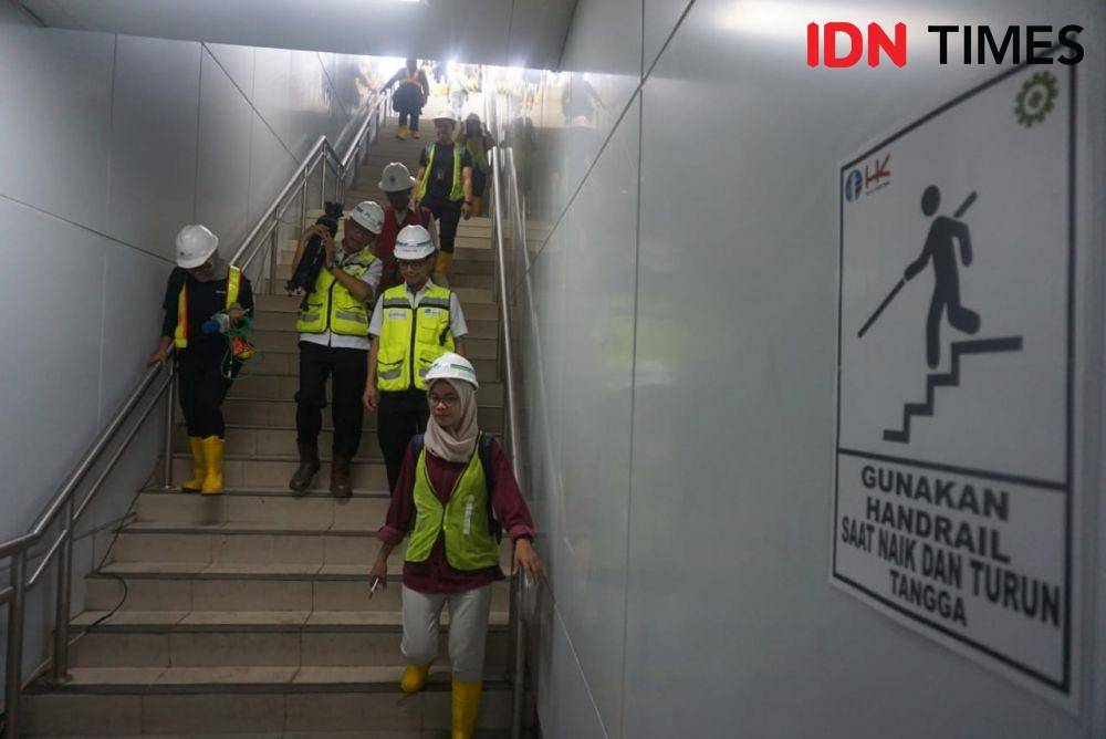 https://cdn.idntimes.com/content-images/post/20190131/tangga-turun-ke-stasiun-mrt-bundaran-hi-c589eb214912c72e0563247766141cf6.jpeg