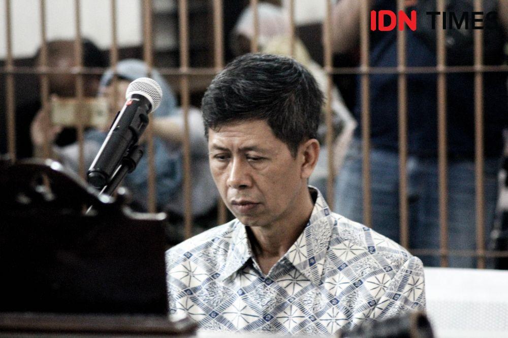 https://cdn.idntimes.com/content-images/post/20190408/terdakwa-kasus-suap-lapas-sukamiskis-wahid-husein-3400-03e8d4282e1143bbc8209474bafdb71d.jpg