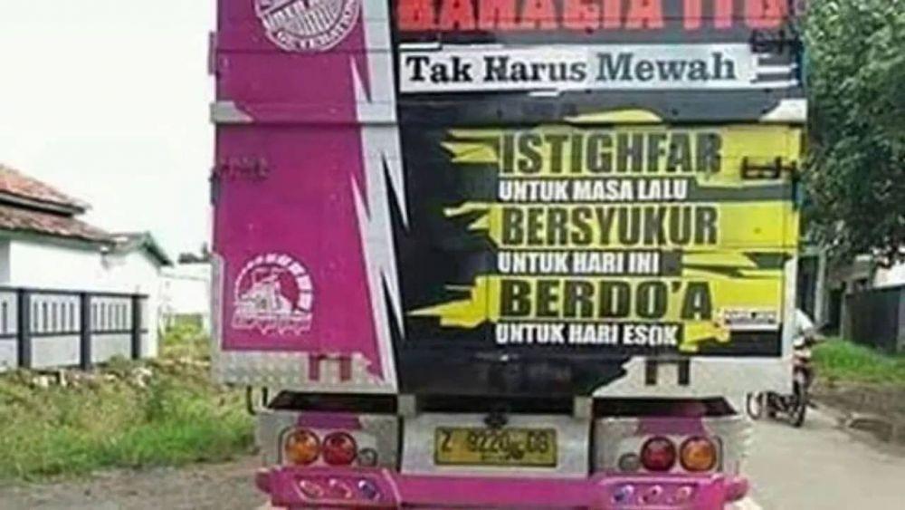 https://cdn.idntimes.com/content-images/post/20200420/truk-ramadan3-5d7ac26f24598ce481d1c479e9f85e5f.jpg