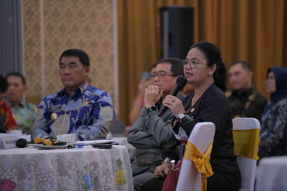 Wali Kota Semarang, Agustina Wilujeng saat menghadiri acara Program SINERGI Tahap I Bagian Kedua di Kementerian Keuangan, Jakarta. (dok. Pemkot Semarang)