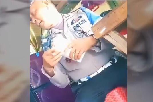 Polantas di Gowa Dinonaktifkan usai Terekam Minta Uang ke Pengendara