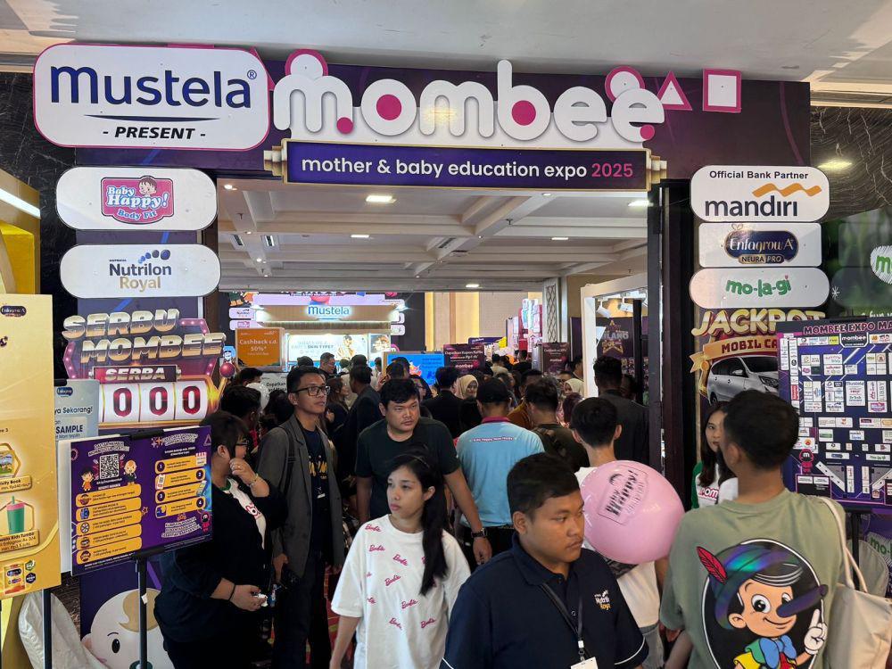Keluarga Muda Ramaikan Mombee Expo 2025, Cari Promo dan Ilmu Parenting