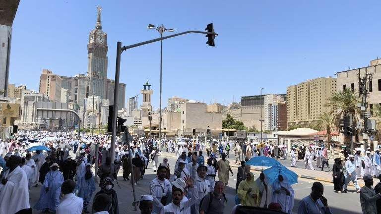 Suhu di Makkah 39 Derajat, Ribuan Jemaah Jalan Kaki ke Masjidil Haram