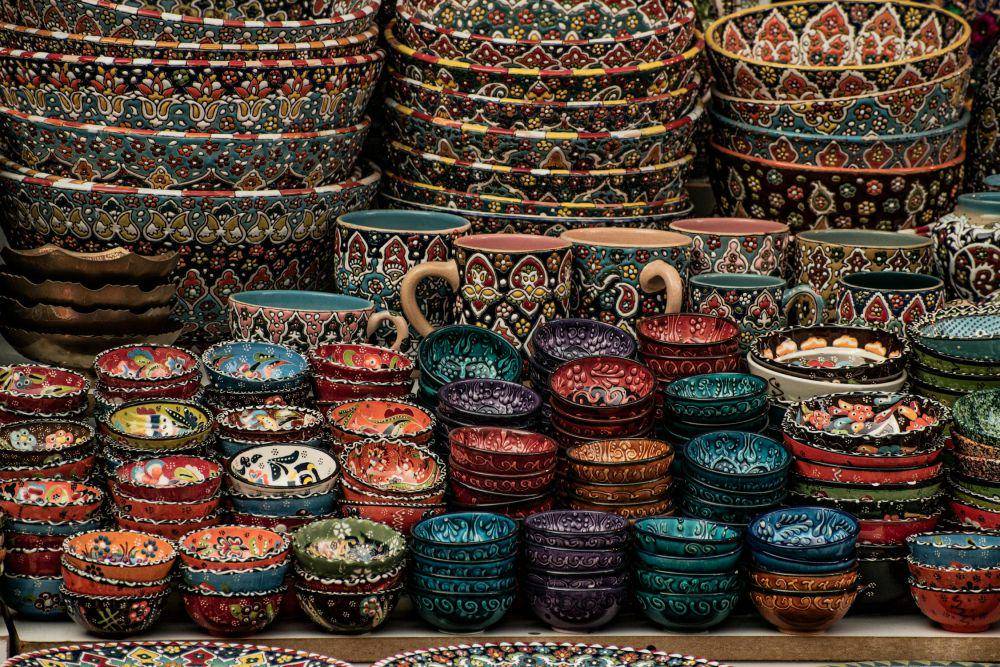 ilustrasi souvenir (pexels.com/aboodi vesakaran)