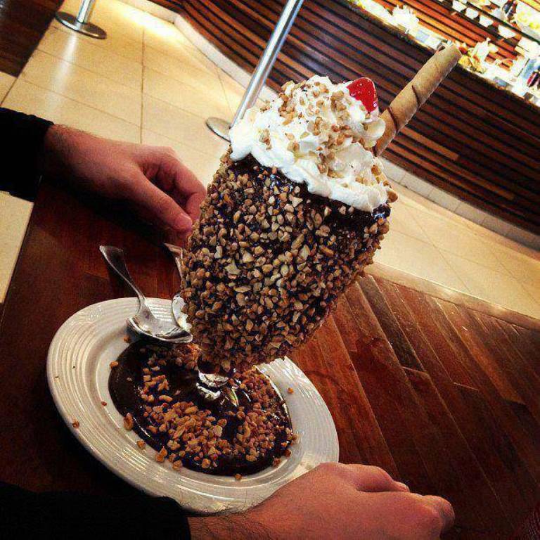 https://cdn.idntimes.com/content-images/post/20170405/291517-ice-cream-unique-ice-cream-b16dcefb0b9cf060622397f690b59833.jpg