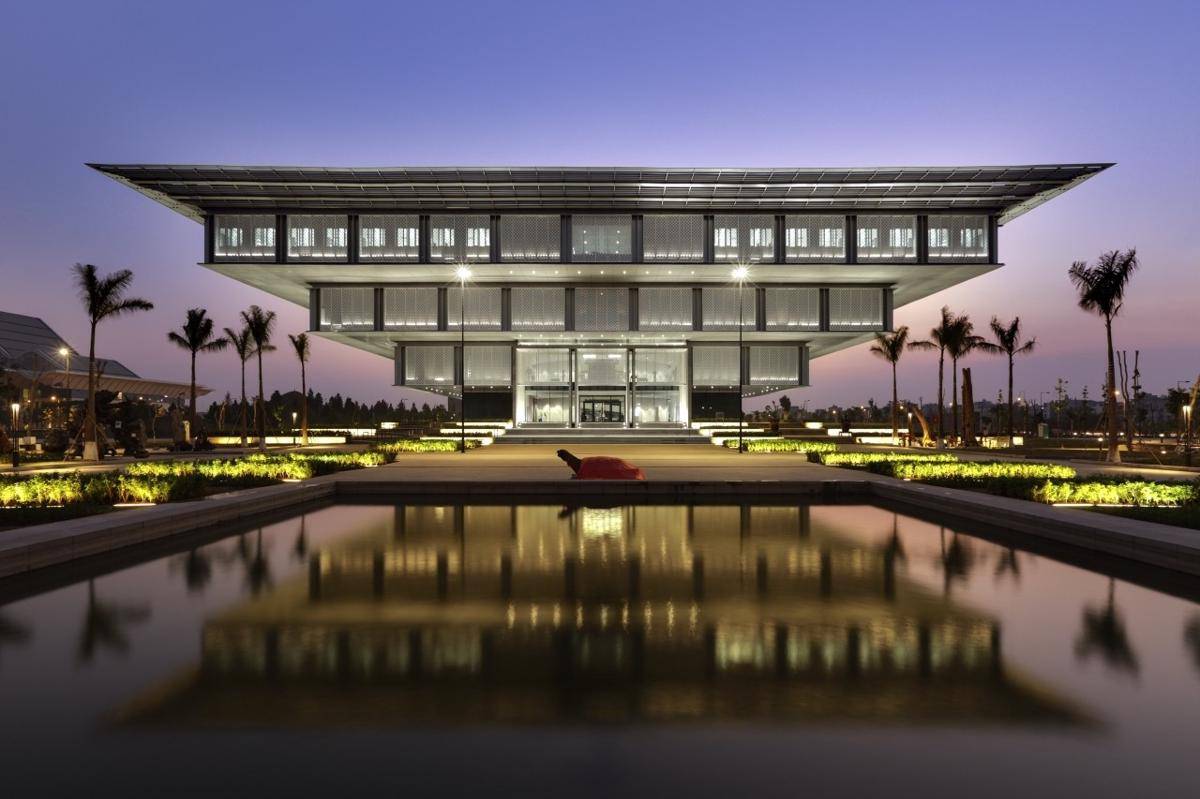 https://cdn.idntimes.com/content-images/post/20170724/4ff5192f28ba0d034e000004-hanoi-museum-gmp-architekten-image003-0752b8edfefbfcc05081586f77d8d9eb.jpg