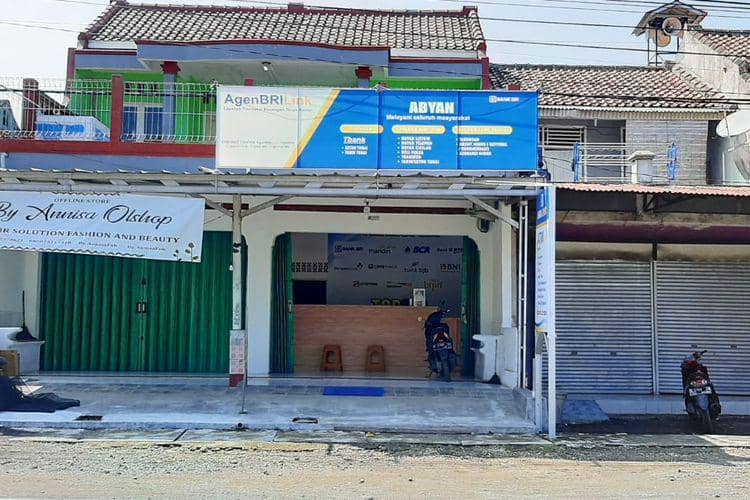 Agen BRILink (kompas.com/Nur Jamal Sha'id)