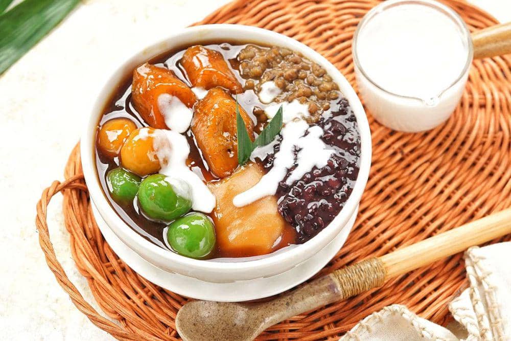 Bubur Kampiun, Semangkuk Kebahagiaan Komplet Khas Minang! (kompas.com)
