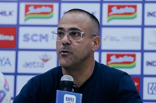Persita dan Lefundes Resmi Pisah, Carlos Pena Penggantinya?