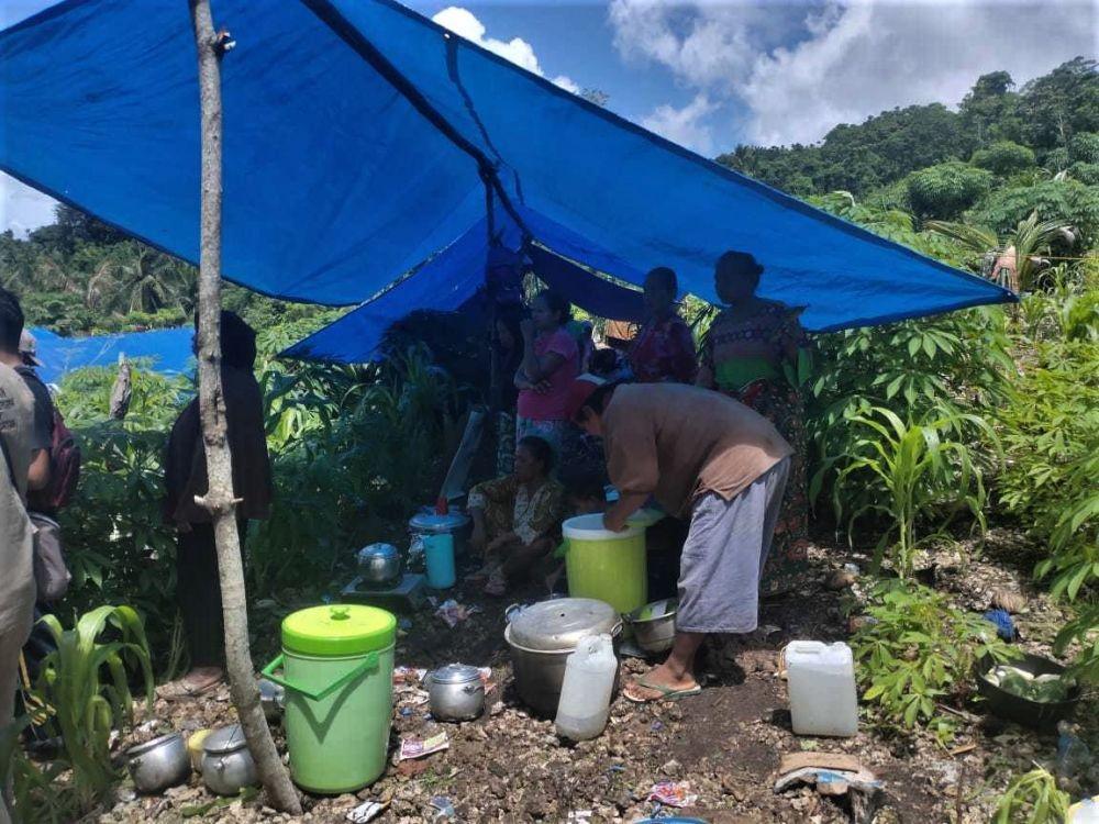 https://cdn.idntimes.com/content-images/post/20211218/antarafoto-dampak-gempa-selayar-kendari-161221-jjn-1-e9e37c9b6857402c928711d593b2745e.jpg