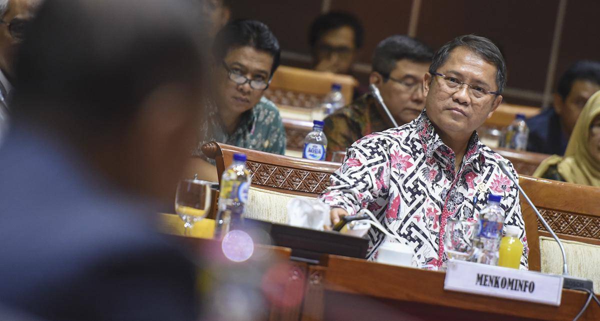 https://cdn.idntimes.com/content-images/post/20171208/antarafoto-raker-menkominfo-komusi-i-281117-hma-5-3e391bc44906f9f1d1ea7a0799ea84d7.jpg