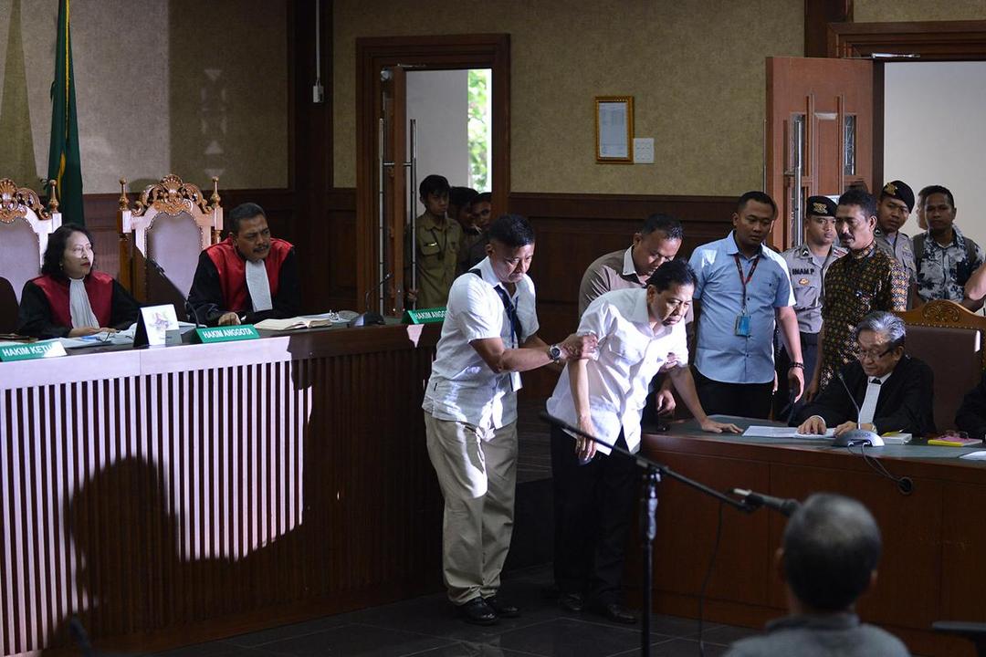 https://cdn.idntimes.com/content-images/post/20171213/antarafoto-sidang-perdana-setnov-131217-wpa-4-a6fc3d9bb253b4ae4c26e2957dae6ab5.jpg
