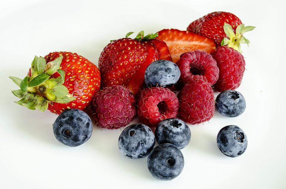 https://cdn.idntimes.com/content-images/post/20170712/berries-1225101-960-720-95725522a12065c48173662ce70b0462.jpg