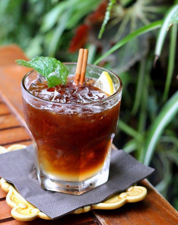 http://cdn.idntimes.com/content-images/post/20160312/coffee5-thejuicypineappleblogcom-125c4b15307078e7b2bd259b219b901a.jpg