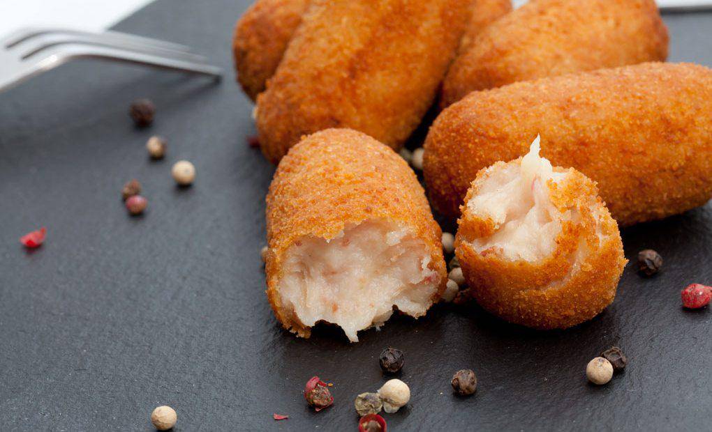 https://cdn.idntimes.com/content-images/post/20170620/croqueta-de-jamonjpg-1020x620-q83-3d6f8a99a0793990069fb43623c3c0ce.jpg